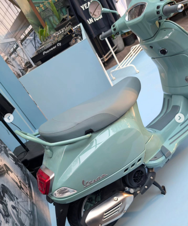 Ra mat Vespa Tech 80th Special Edition Khi chat Y hoai co gap cong nghe hien dai - 8