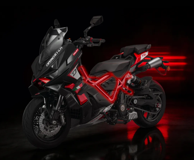 Sieu pham xe ga danh cho gioi suu tam Italjet Dragster 700 Twin dang tren duong ve Viet Nam - 10