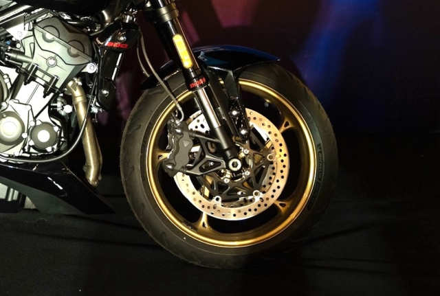 Triumph Trident 800 ve Viet Nam Manh hon va xin hon ban 660 nhung de choi hon Street Triple - 4