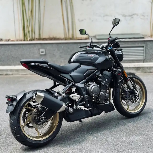Triumph Trident 800 ve Viet Nam Manh hon va xin hon ban 660 nhung de choi hon Street Triple - 8