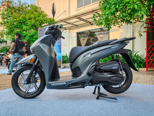 Honda SH350i 2026 nhap Y vua ra mat o nuoc ta voi gia ban cao hon gap doi so voi ban trong nuoc - 4