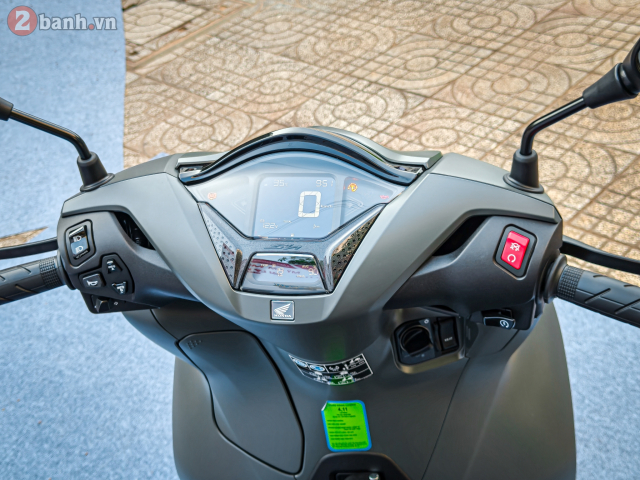 Honda SH350i 2026 nhap Y vua ra mat o nuoc ta voi gia ban cao hon gap doi so voi ban trong nuoc - 14