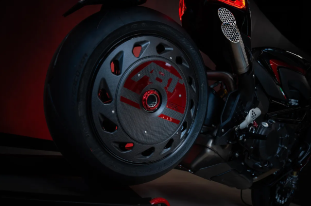 Lo dien MV Agusta Brutale 1000 ABT 2027 voi gia ban hon 1 ty dong - 4