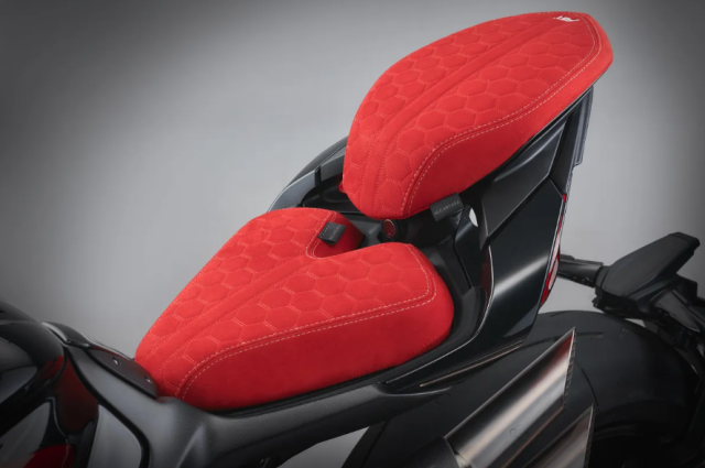Lo dien MV Agusta Brutale 1000 ABT 2027 voi gia ban hon 1 ty dong - 6