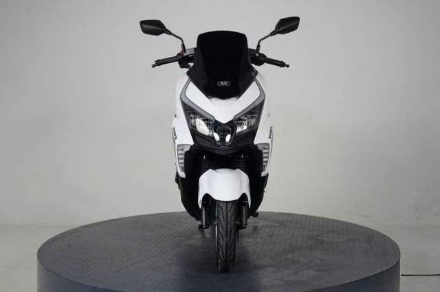Xe ga 150cc gi&aacute; chỉ 27 triệu đồng: C&oacute; TFT, phanh đĩa trước sau, đi 380 km  mới cần gh&eacute; c&acirc;y xăng! | 2banh.vn