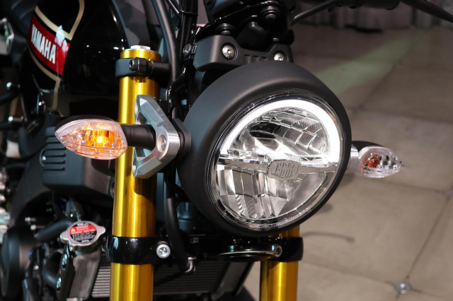 Yamaha XSR155 ABS 2026 chinh thuc ra mat voi gia quy doi khoang 776 trieu dong