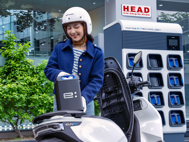 Honda bat dau cuoc choi xe dien thuc su tai Viet Nam voi CUV e UC3 va he thong doi pin toan dien - 19