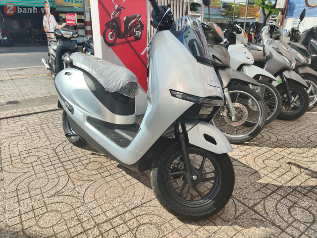 Honda UC3 len ke o cac dai ly Nhap khau tu Thai nhung co gia re hon va phu kien chat hon - 8