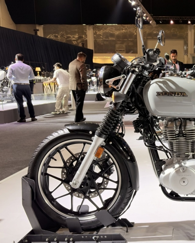 Honda chot gia ban cho mau Roadster hoan toan moi CB500 Gia sau quy doi re den kho tin - 5