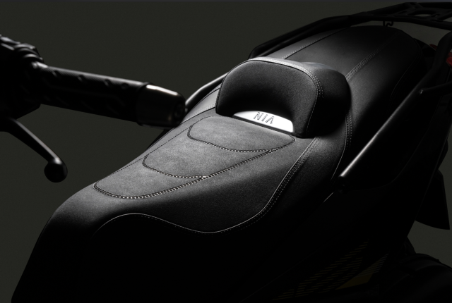 Keeway Velara 125 ra mat Mau xe ga 125cc co kinh chan gio chinh dien man hinh TFT - 7